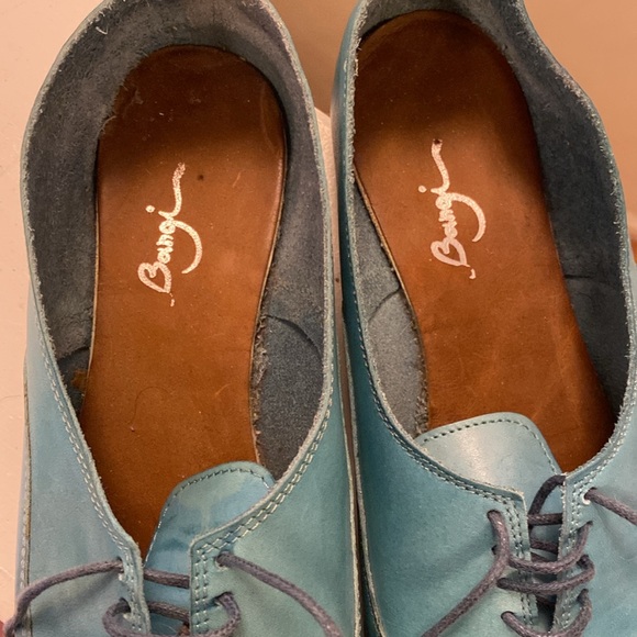 Bangi Handmade Handpainted Oxfords in turquoise - Picture 2 of 7